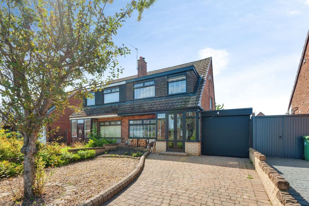 Property photo 1 of 28 Pbox-Img.Jpg