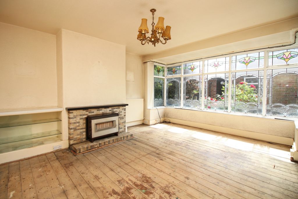 Property photo 2 of 26