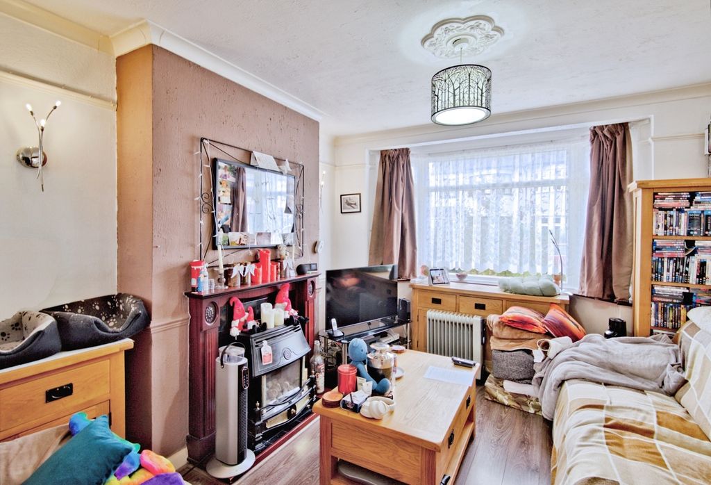 Property photo 2 of 11 Lounge/Diner