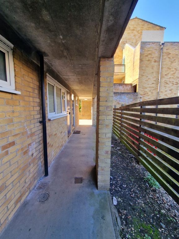 Property photo 1 of 31