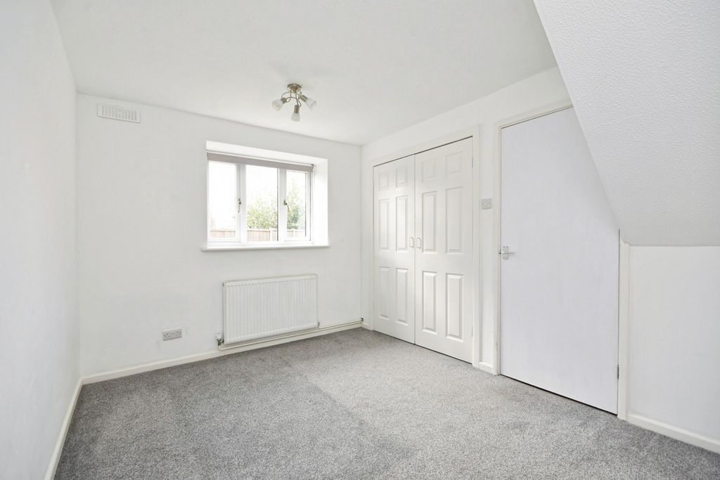 Property photo 3 of 11 Bedroom