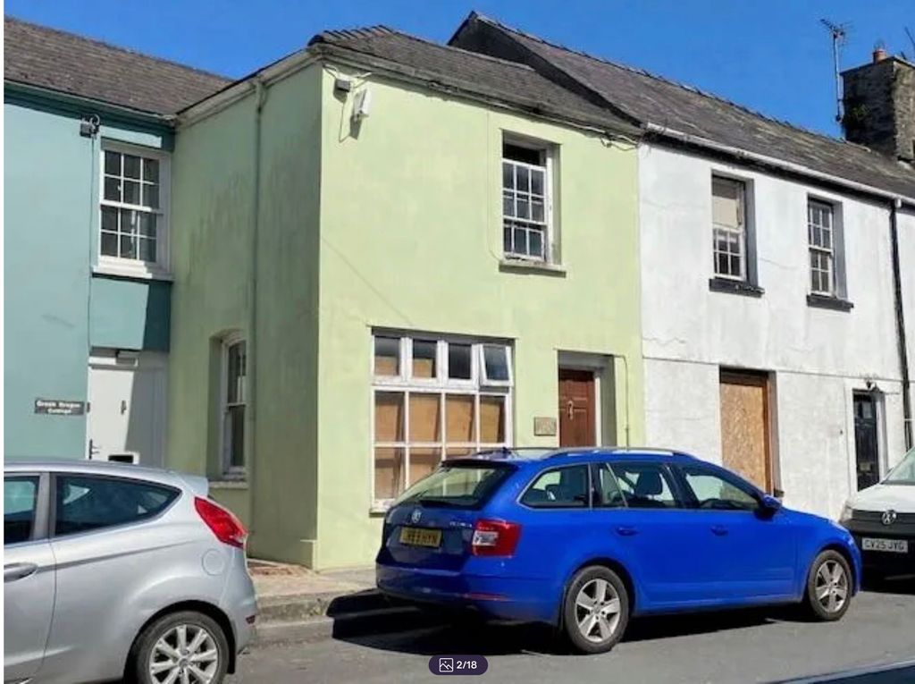 Property photo 2 of 17