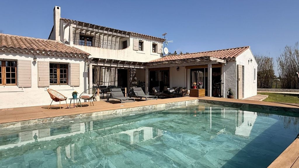 Property photo 1 of 13 Very Beautiful Villa In The Heart Of The Camargue