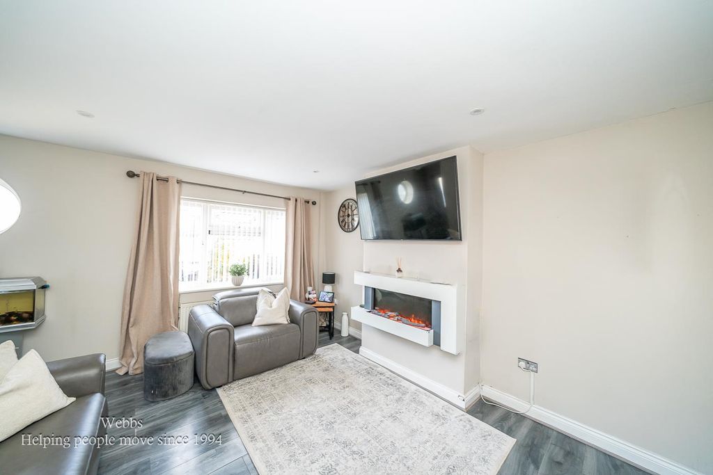 Property photo 2 of 17 Webbs-2.Jpg