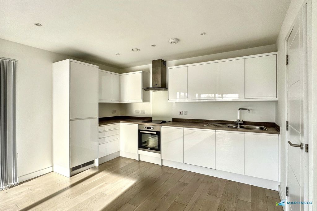 Property photo 2 of 12 Img_4636