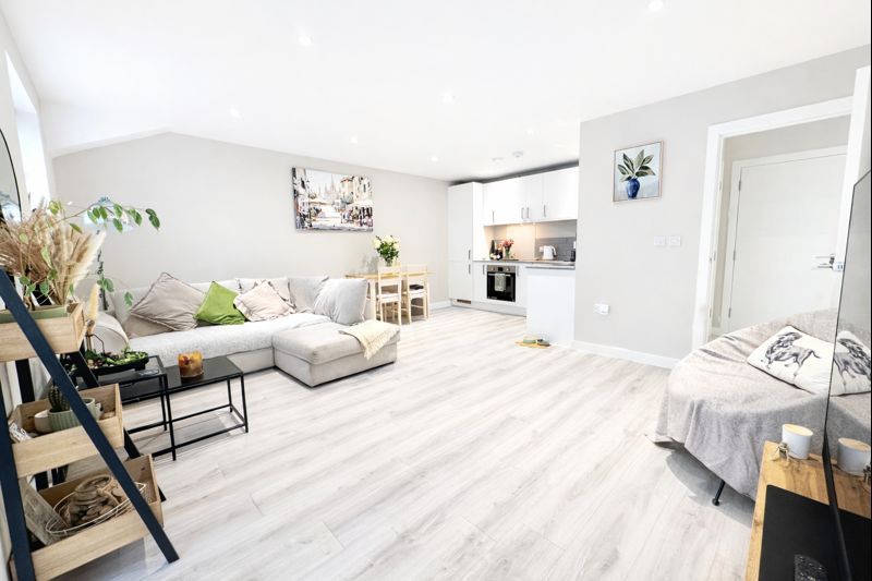 Property photo 3 of 14 Living Space