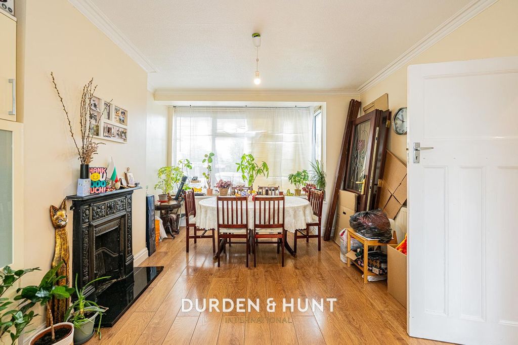 Property photo 3 of 16 Middleton-10.Jpg