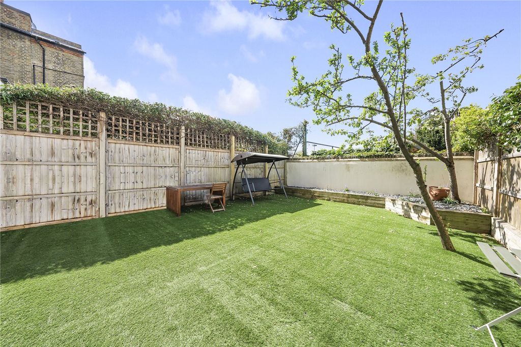 Property photo 2 of 12 Picture No. 02