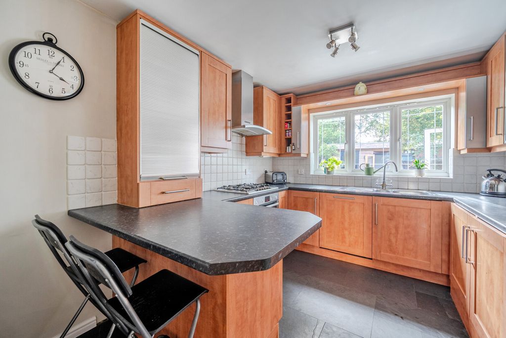 Property photo 3 of 22 1515461-10-1A0A0E...