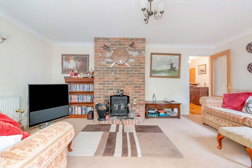 Property photo 3 of 26