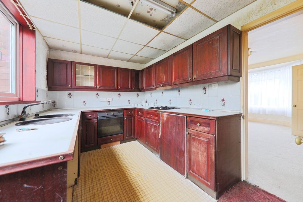 Property photo 3 of 7 4504697