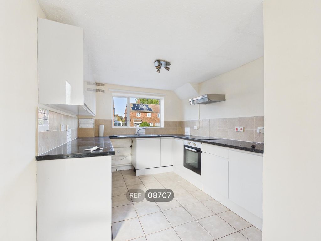 Property photo 2 of 16 Kitchen