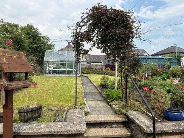Property photo 2 of 20