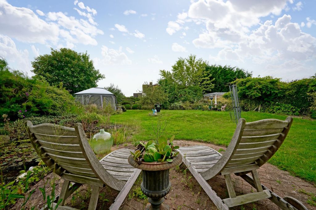Property photo 3 of 19