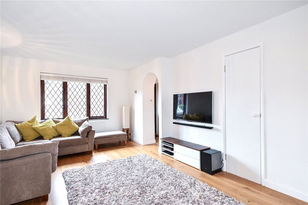 Property photo 2 of 16 Picture No. 03