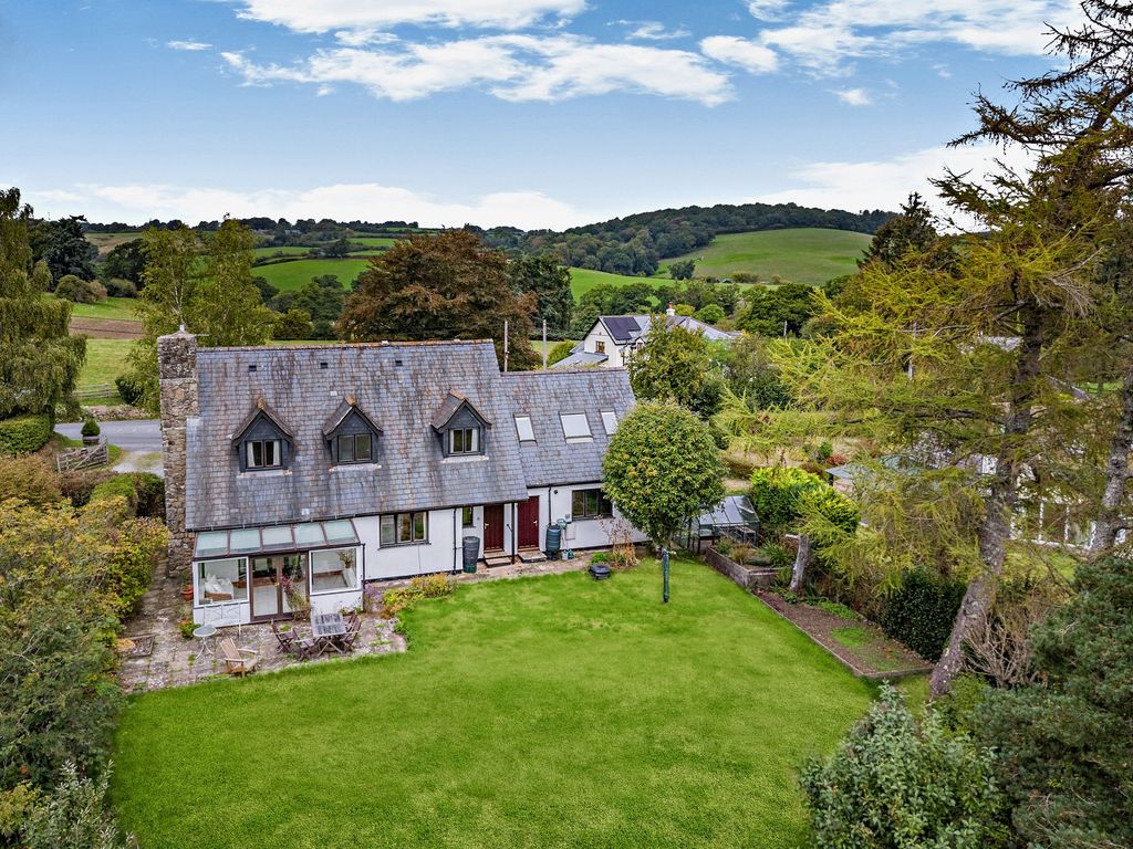 Property photo 3 of 20 Little Hoopern