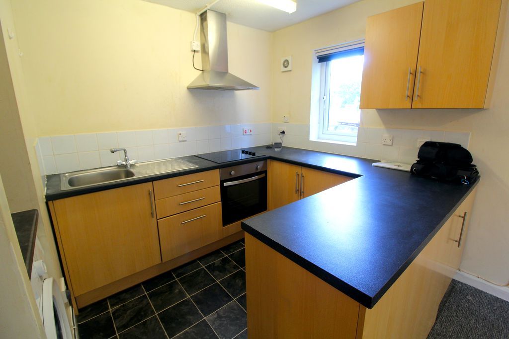 Property photo 2 of 5 Kitchen