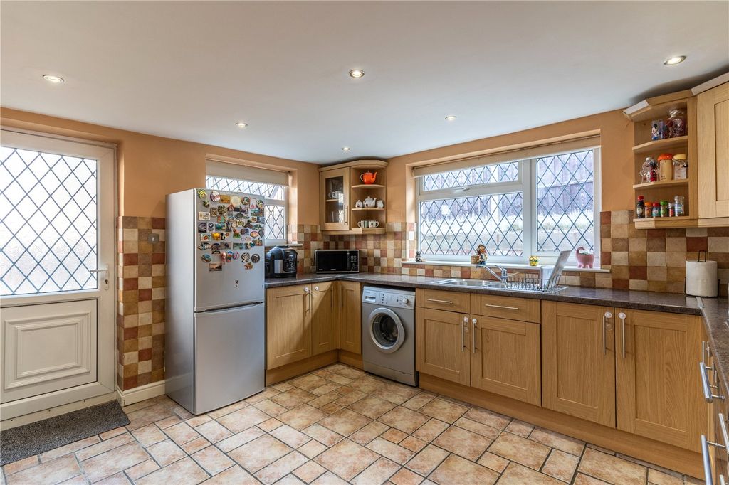 Property photo 3 of 22 Picture No. 25