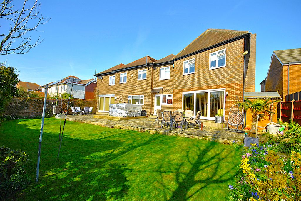 Additional image 36 of 5 bed detached house for saleBawtry Road, Doncaster DN4