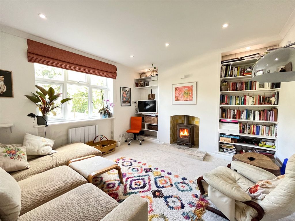 Property photo 2 of 29 Picture No. 31