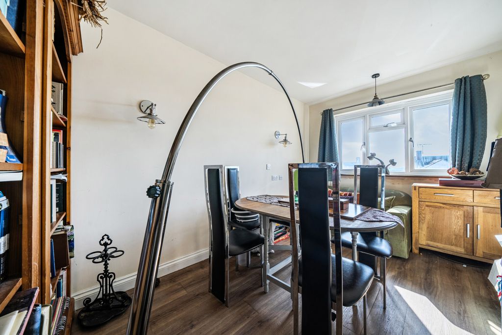 Property photo 3 of 21 1410334-10-699Ef7...