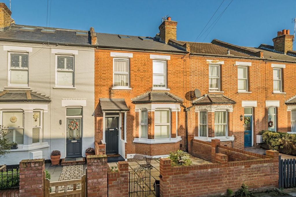 Property photo 1 of 8