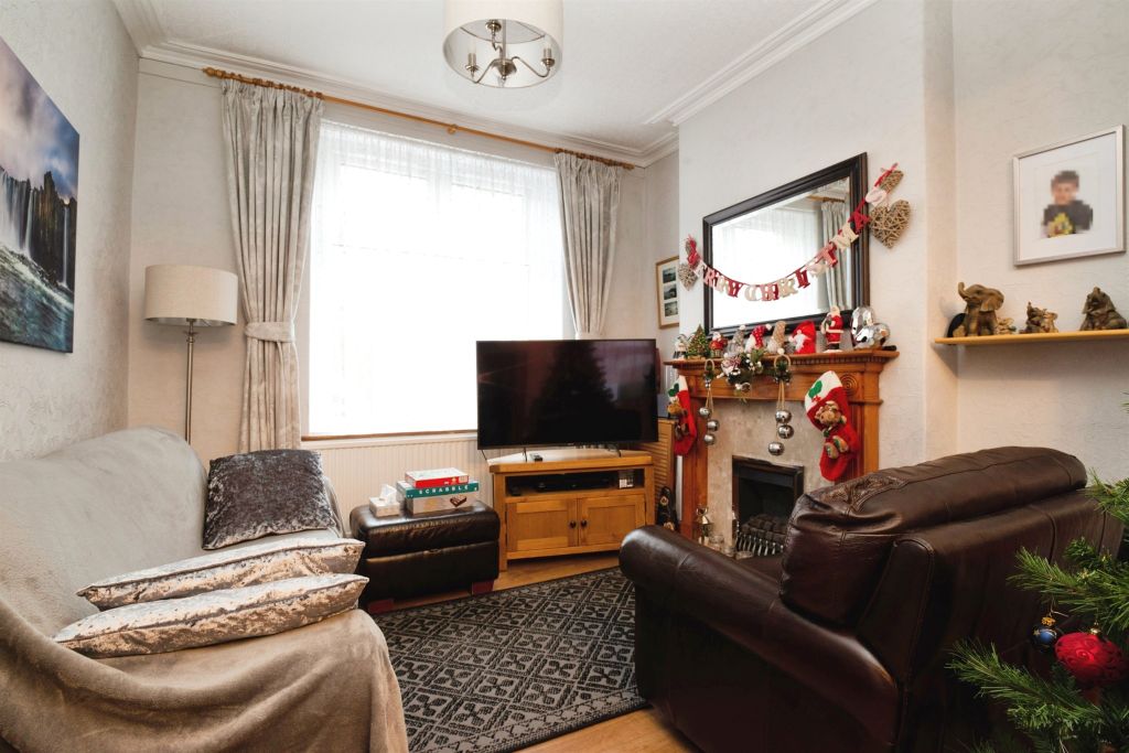 Property photo 2 of 17