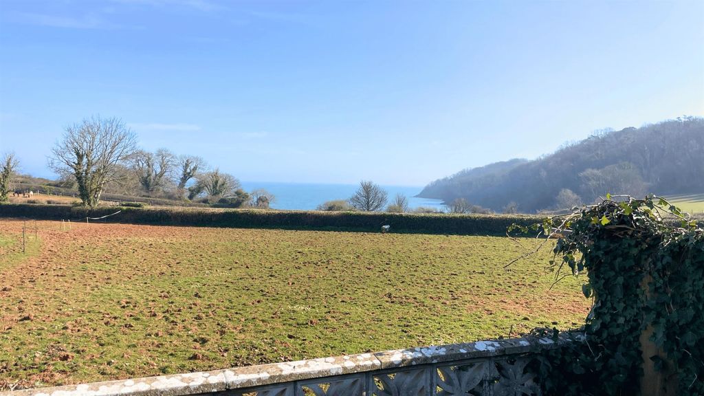 Property photo 3 of 16 15.Png