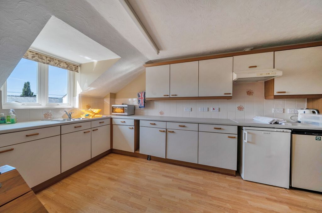Property photo 3 of 15 1512999-11-1A038c...