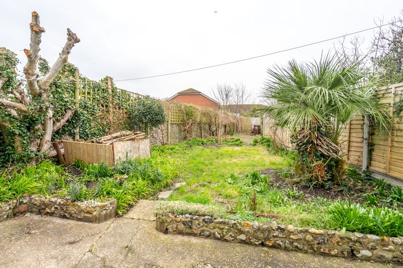 Property photo 2 of 16 Photo 4