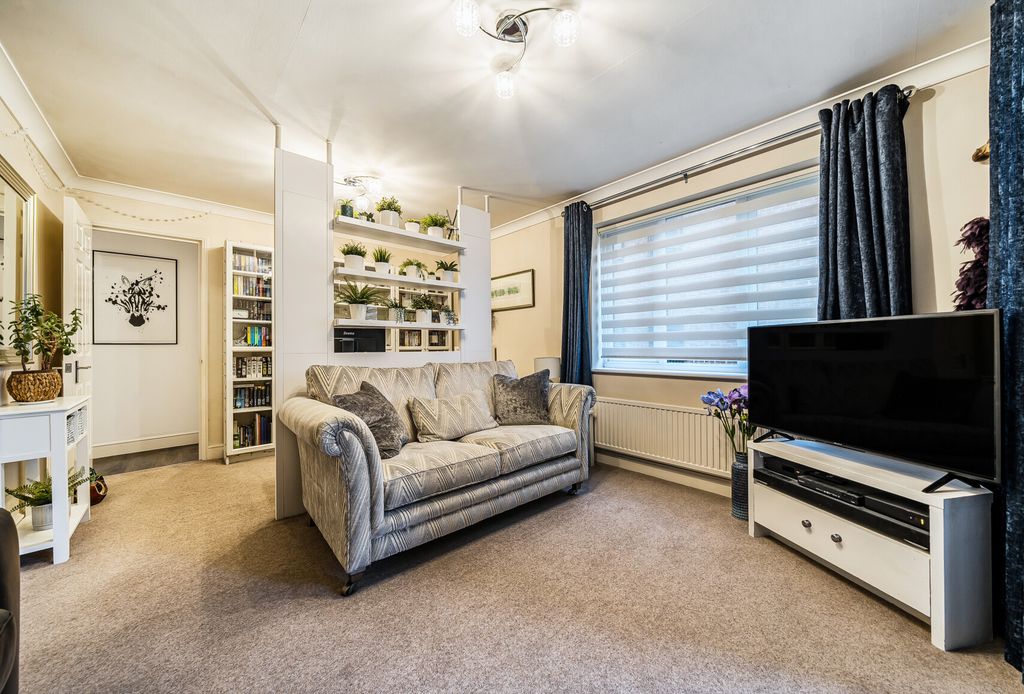 Property photo 2 of 11 1409090-19-698A11...