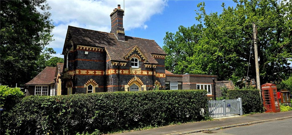 Property photo 1 of 21 External