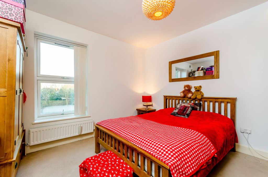 Property photo 2 of 9