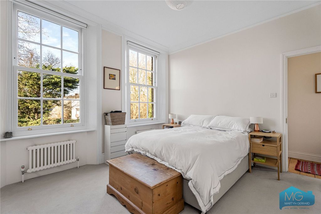 Property photo 3 of 22 Picture No. 12