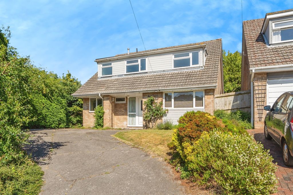Property photo 1 of 17