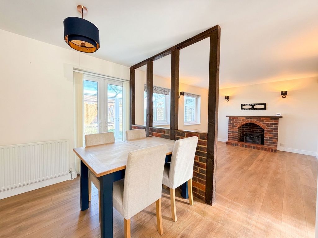 Property photo 3 of 12 Dining Area/Lounge