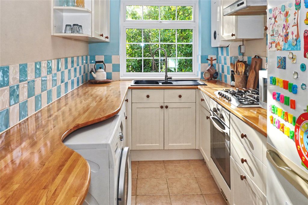 Property photo 2 of 10 Picture No. 23