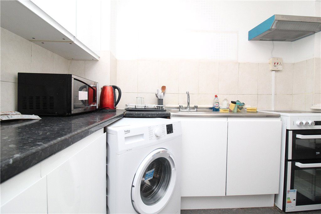 Property photo 2 of 14 Kitchen
