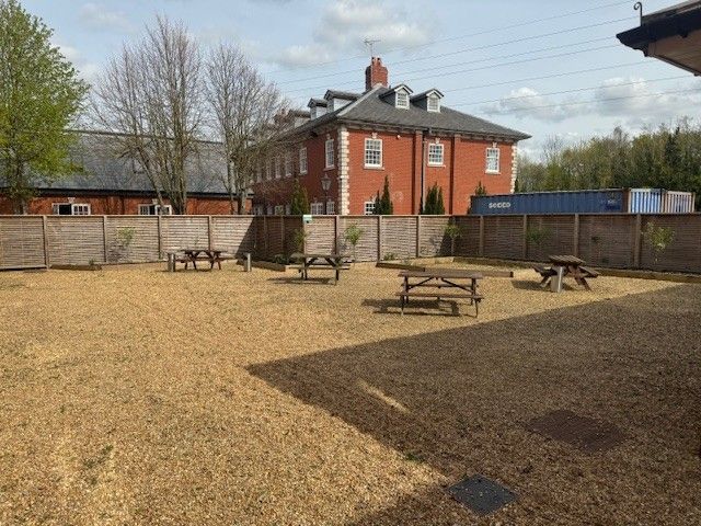 Property photo 2 of 9 Garden