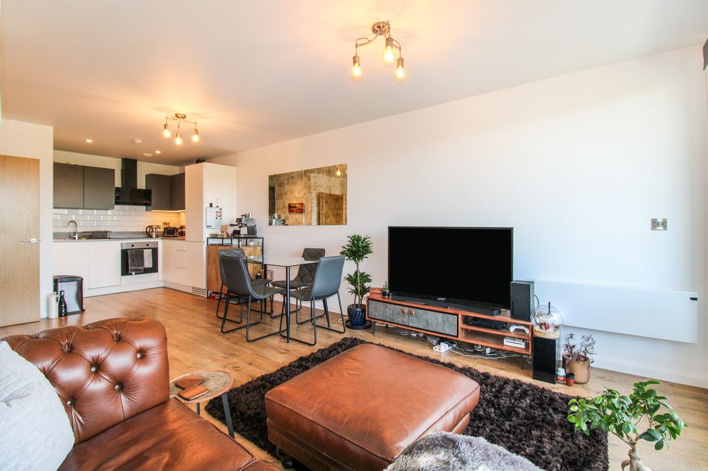Property photo 2 of 12