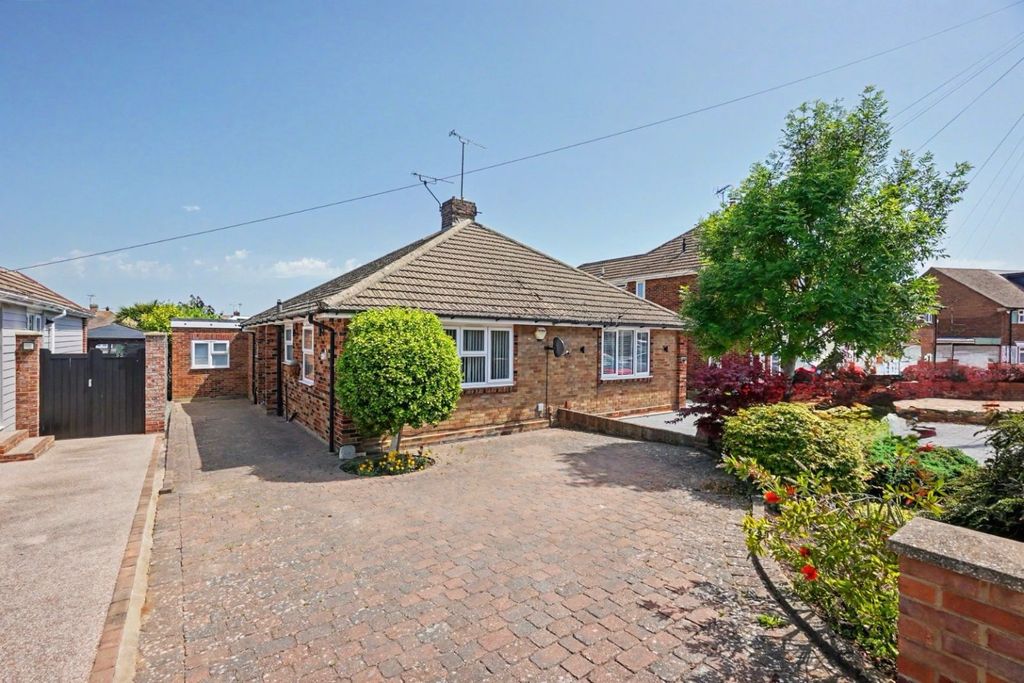 Property photo 1 of 18 5186573