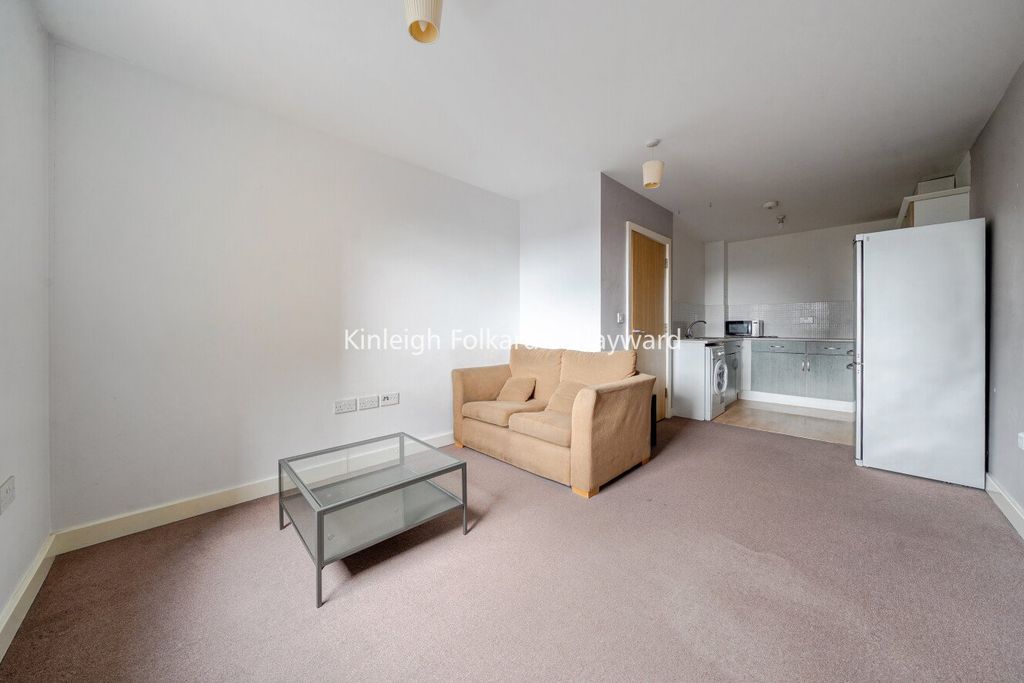 Property photo 3 of 7 Picture No. 06