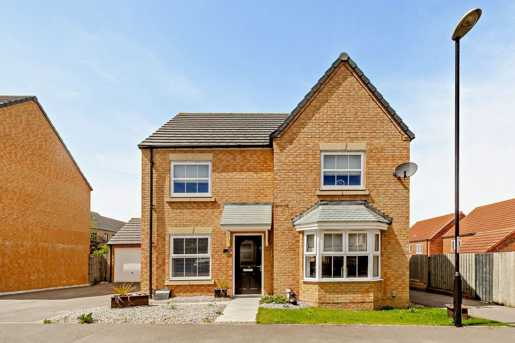 Property photo 1 of 27