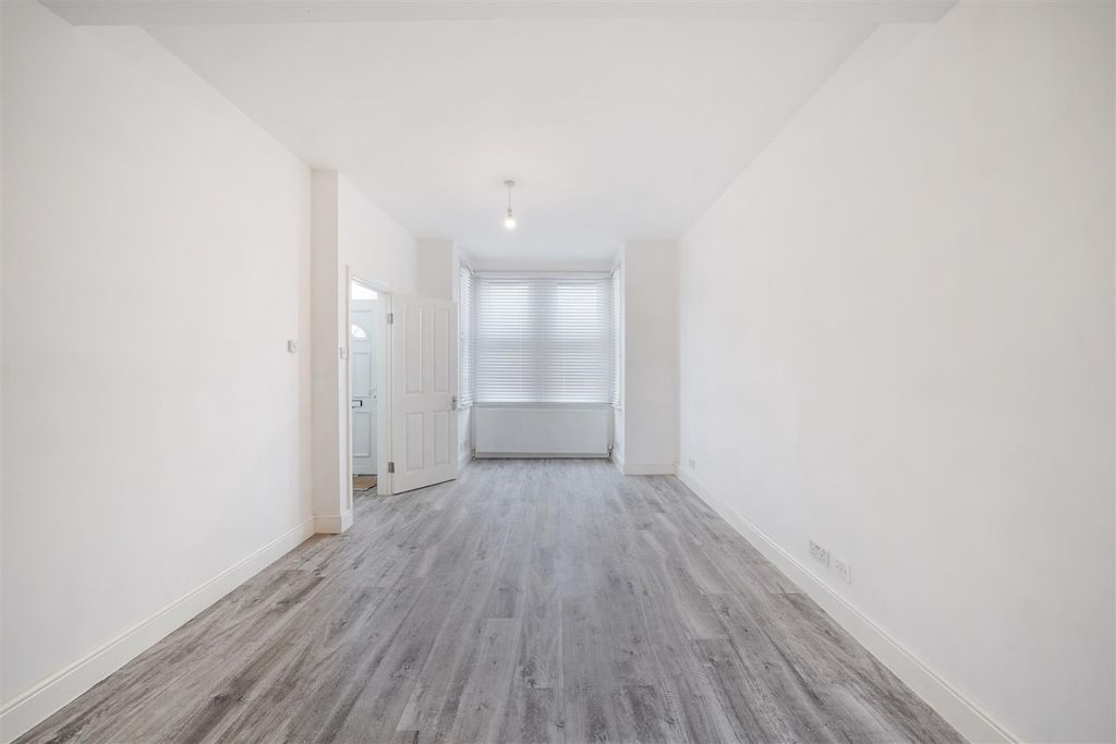 Property photo 1 of 14 Garfield Road - l8Xpfgxsqzyli5Ry1Sw5.Jpg
