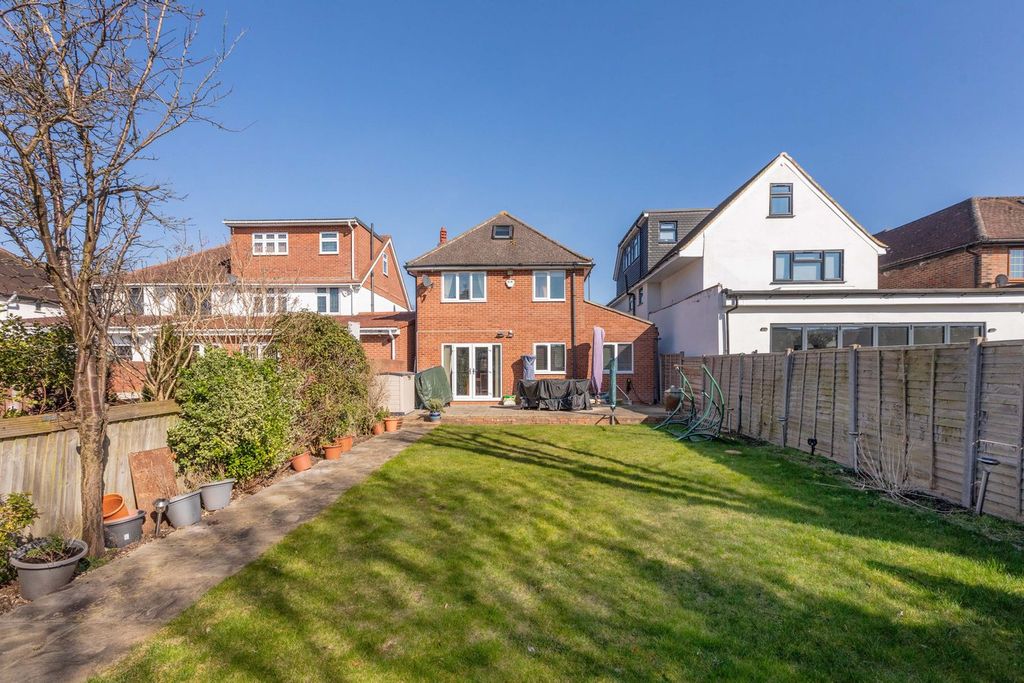 Property photo 2 of 17