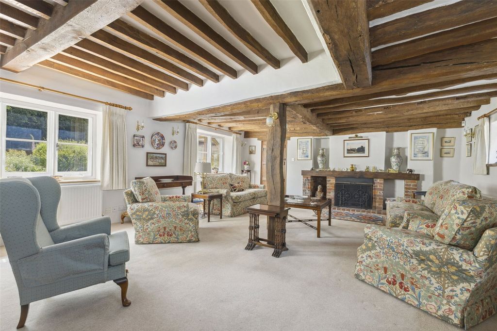 Property photo 2 of 16 Sitting Room