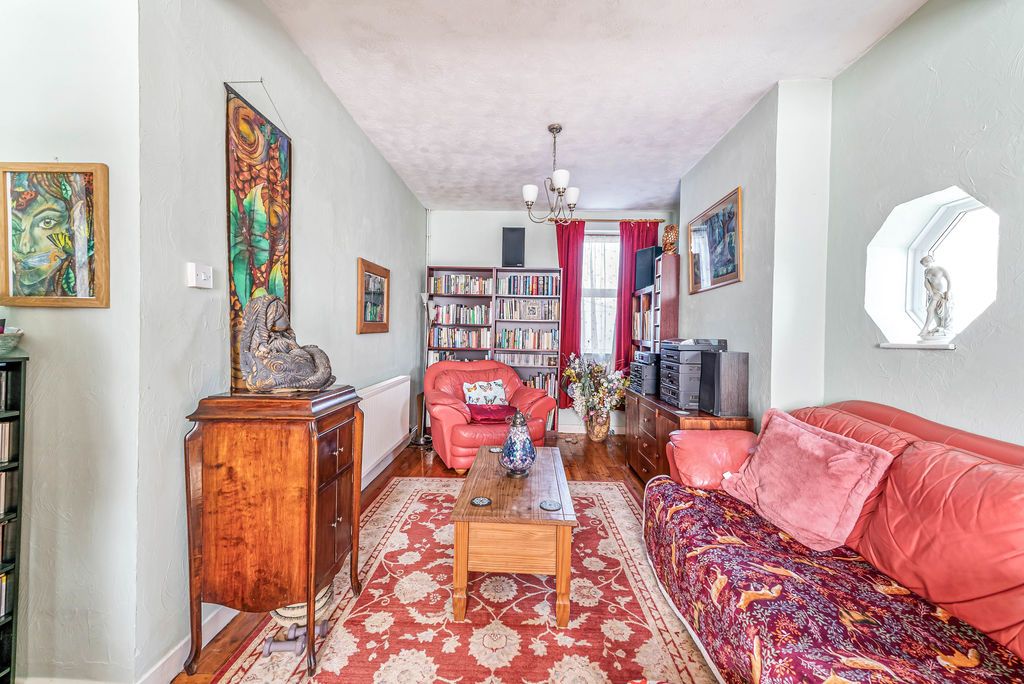 Property photo 3 of 20 Photo 1