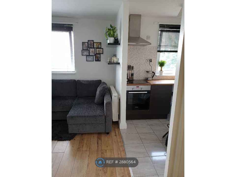 Property photo 2 of 12 Kitchen/Living