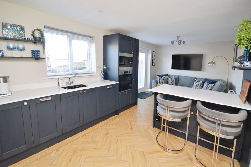 Property photo 3 of 23 Photo 9