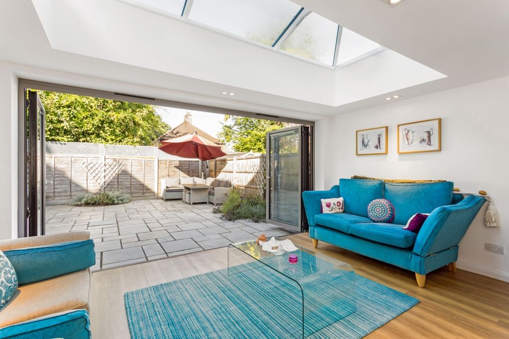 Property photo 3 of 18